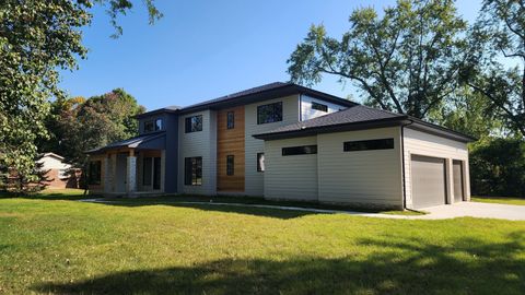 A home in Bloomfield Twp