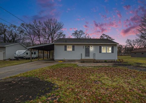 A home in Fruitport Twp