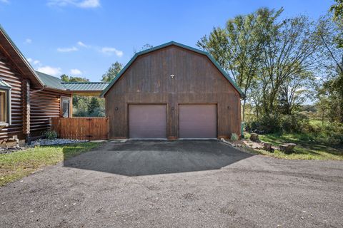 A home in Putnam Twp