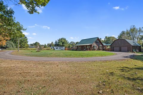 A home in Putnam Twp