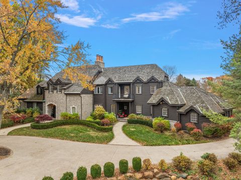 A home in West Bloomfield Twp