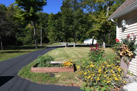 A home in Alabaster Twp