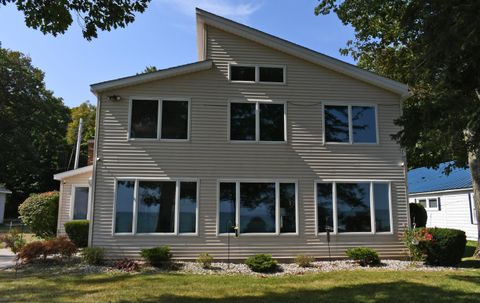 A home in Alabaster Twp