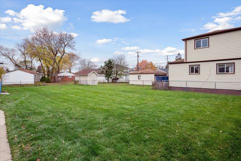 A home in Dearborn Heights