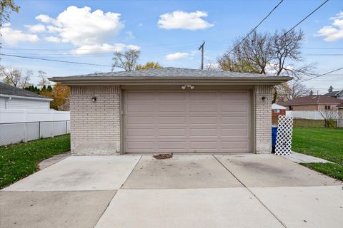 A home in Dearborn Heights