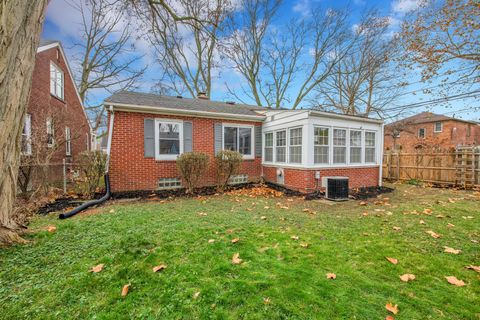 A home in Harper Woods