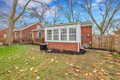 A home in Harper Woods