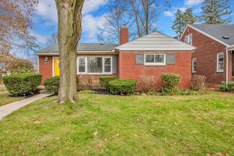 A home in Harper Woods