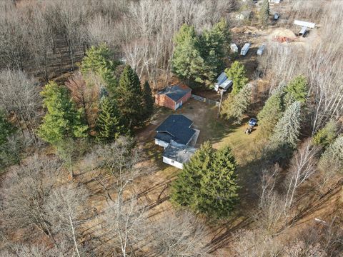 A home in Kenockee Twp