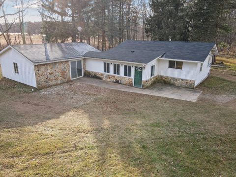 A home in Kenockee Twp