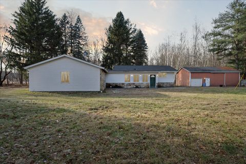 A home in Kenockee Twp