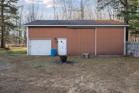 A home in Kenockee Twp