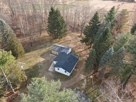 A home in Kenockee Twp