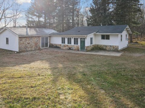 A home in Kenockee Twp