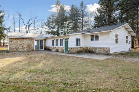 A home in Kenockee Twp