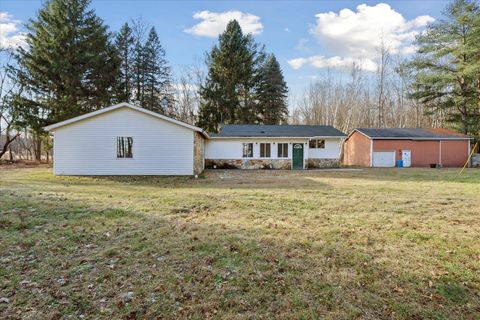 A home in Kenockee Twp