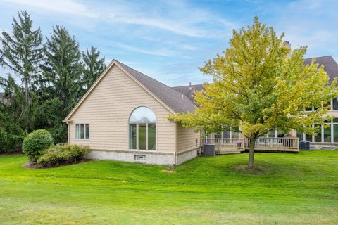 A home in Bloomfield Twp