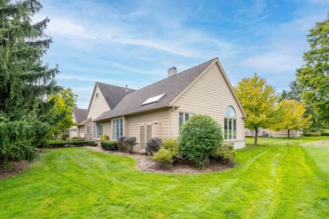 A home in Bloomfield Twp