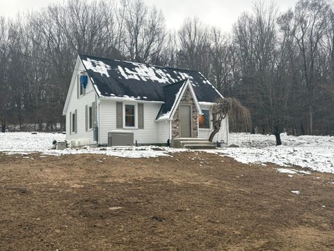 A home in Pennfield Twp