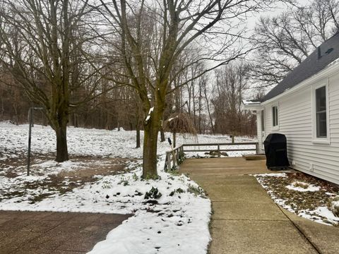 A home in Pennfield Twp