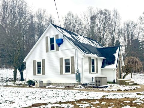 A home in Pennfield Twp