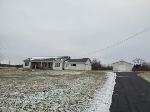 A home in Edwards Twp