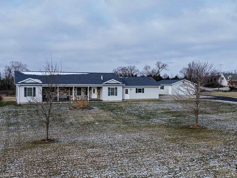 A home in Edwards Twp