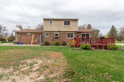 A home in Grosse Ile Twp