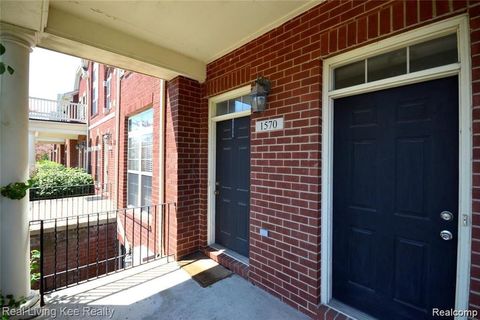 A home in TroyCity_Oakland
