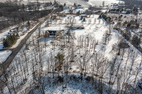 A home in Taymouth Twp