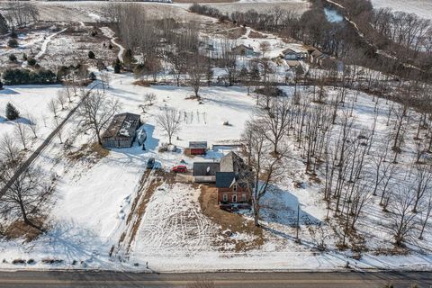 A home in Taymouth Twp