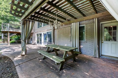 A home in Bloomfield Twp