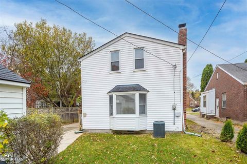 A home in Grosse Pointe Woods