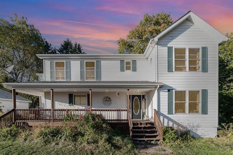 A home in Broomfield Twp