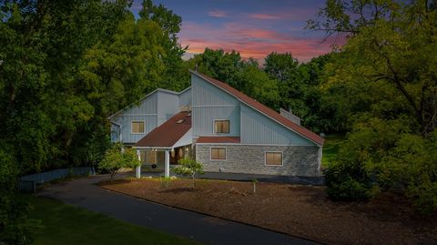 A home in Bloomfield Twp