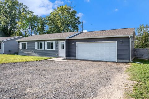 A home in Waterford Twp