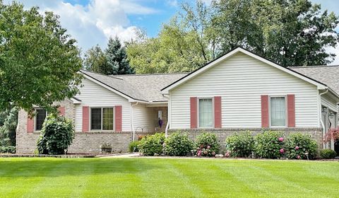 A home in Hartland Twp