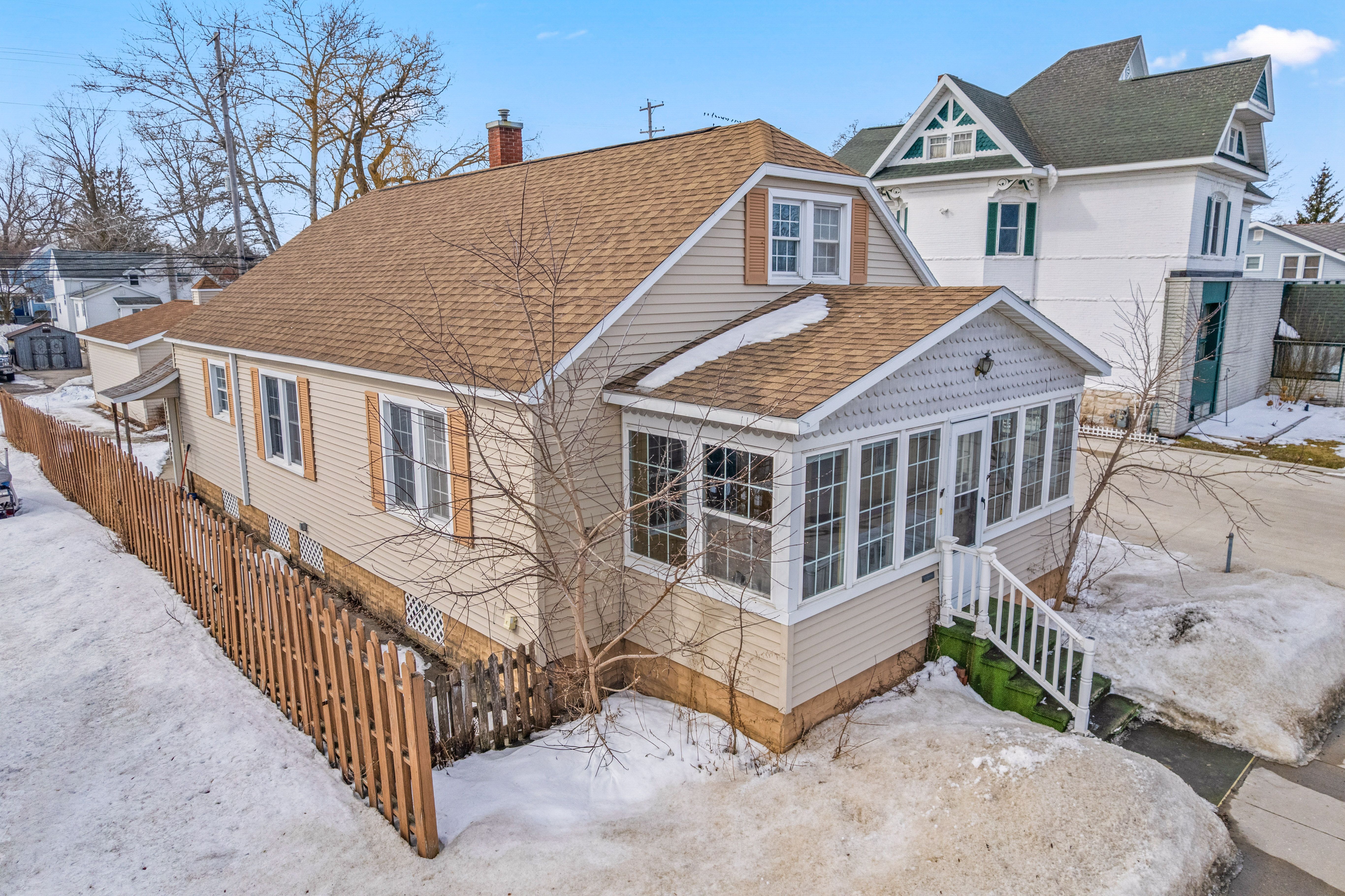 Listing image 1
