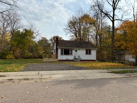 A home in Cassopolis Vlg