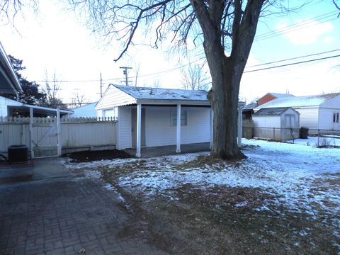 A home in Ypsilanti Twp