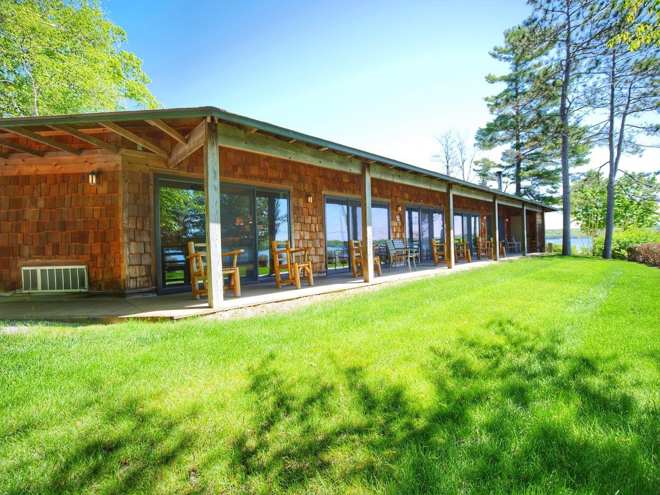1757 N Manitou Trail