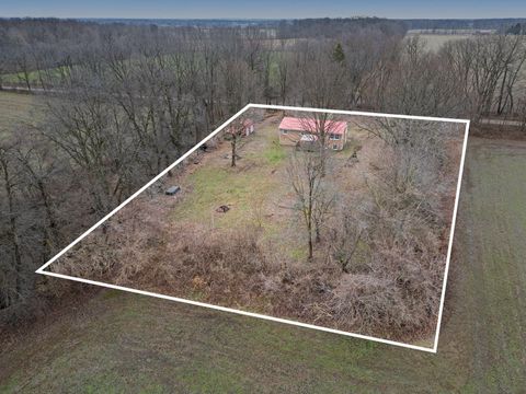 A home in LaGrange Twp