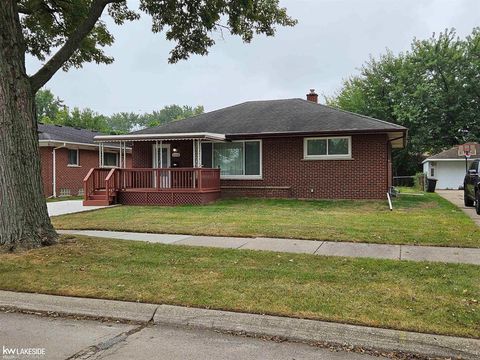 A home in Harper Woods