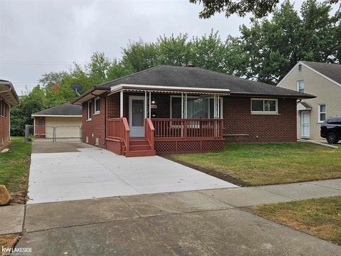 A home in Harper Woods