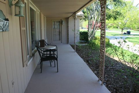 A home in Bloomfield Twp