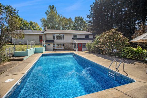 A home in Fredonia Twp