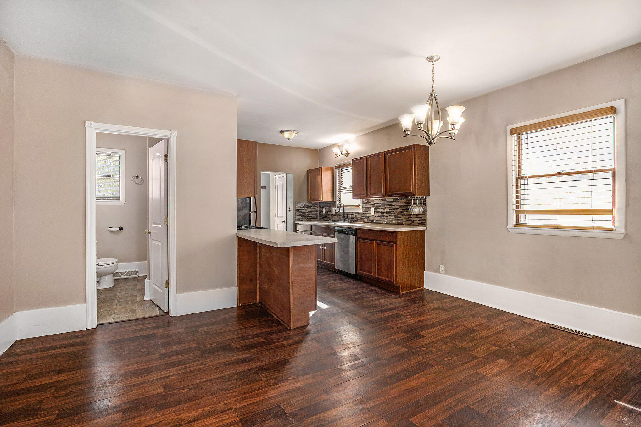 Ionia, Michigan 48846, United States, 3 Bedrooms Bedrooms, ,2 BathroomsBathrooms,Residential,Active,88469