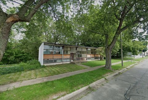 925 Pipestone Street Benton Harbor City MI 49022