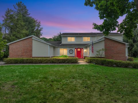 A home in West Bloomfield Twp