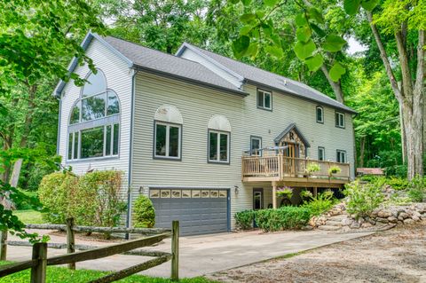 11770 WOODVIEW Hamburg Township MI 48169